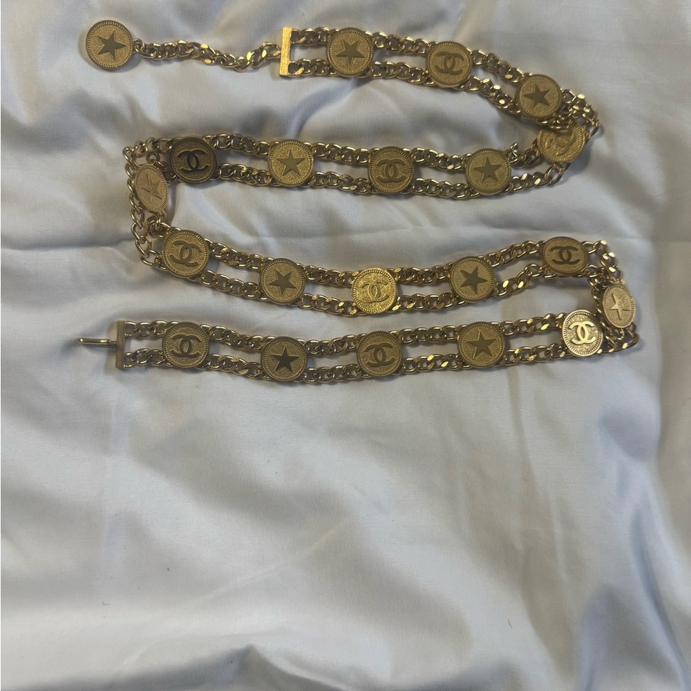 CHANEL Gold Chain Belt with Iconic Emblems - Picture 5 of 5